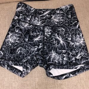 Balance Collection biker shorts